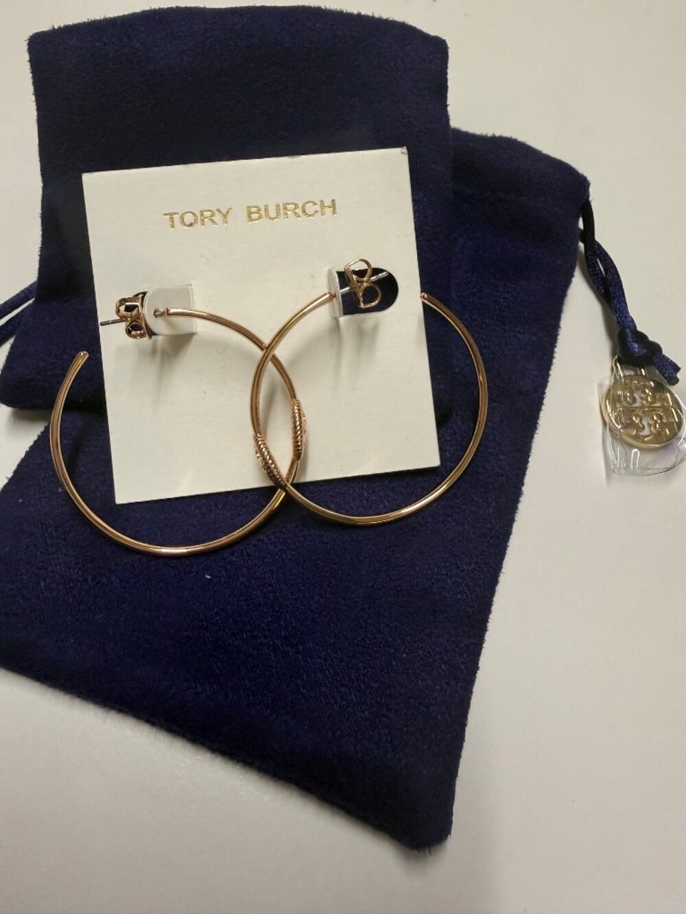 Tory Burch Hoop Earrings (Rose Gold)